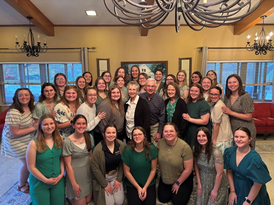 Clovia women with alums
